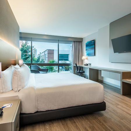 Holiday Inn Express Bogota - Parque La 93 By Ihg Екстер'єр фото