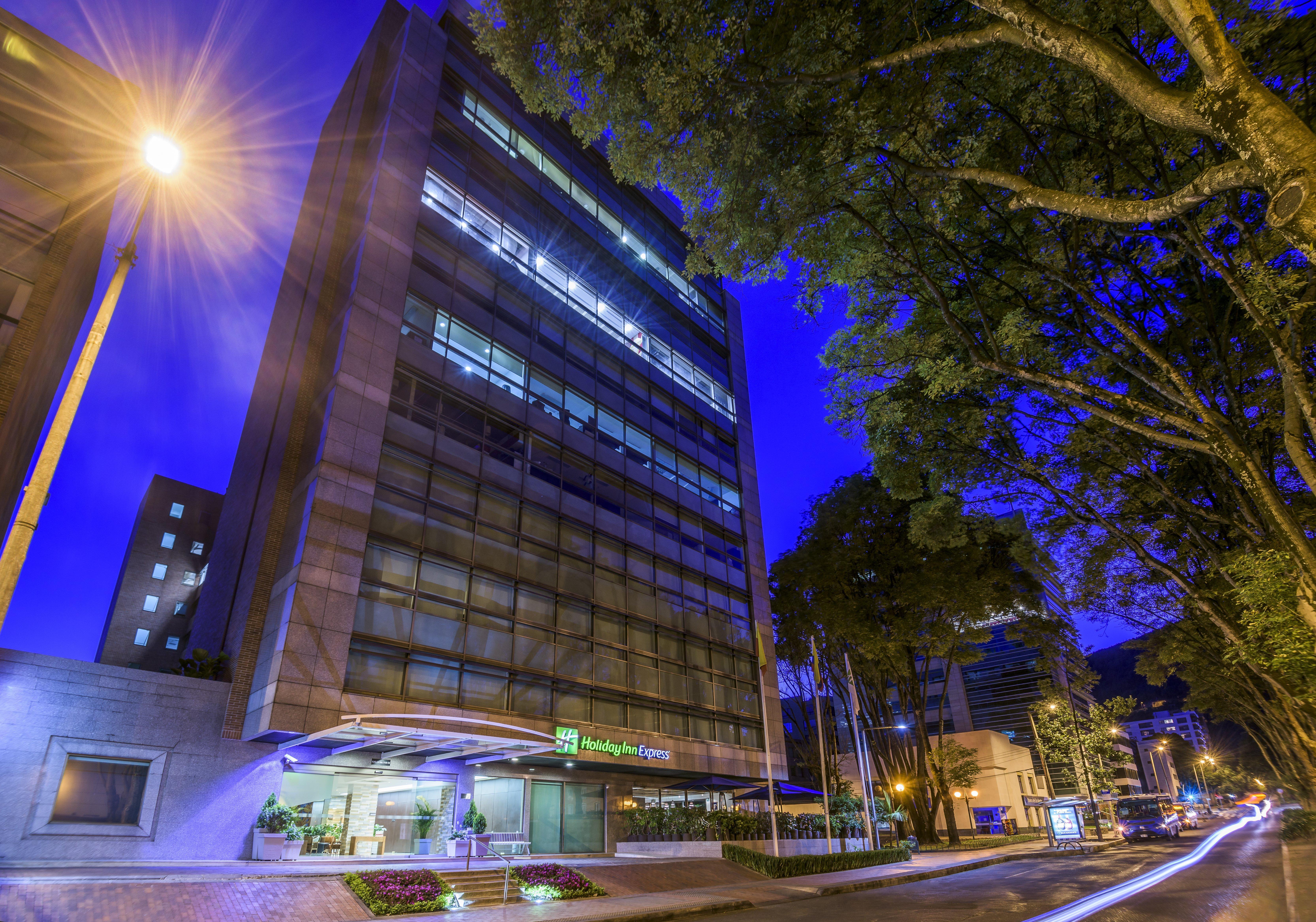 Holiday Inn Express Bogota - Parque La 93 By Ihg Екстер'єр фото