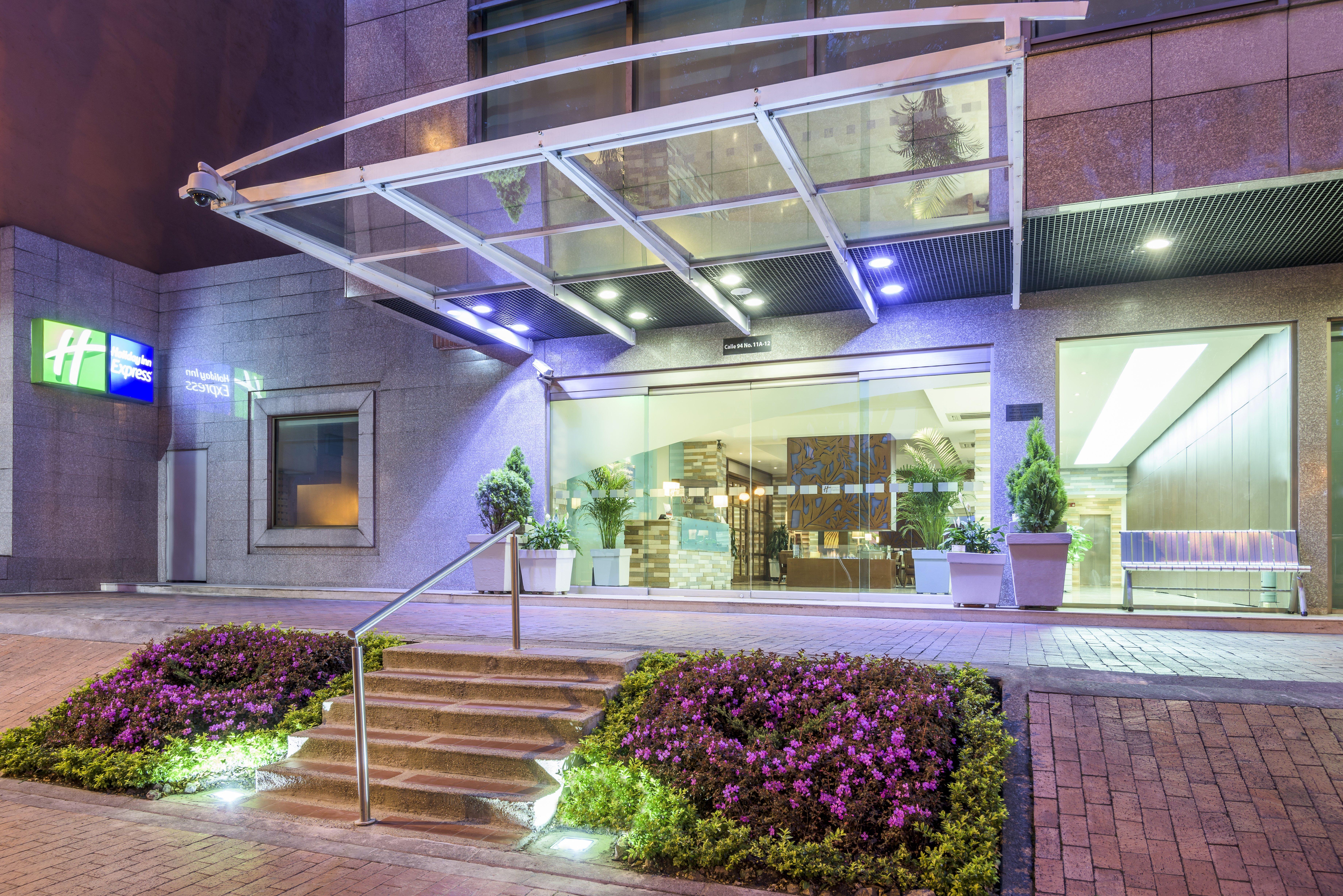 Holiday Inn Express Bogota - Parque La 93 By Ihg Екстер'єр фото