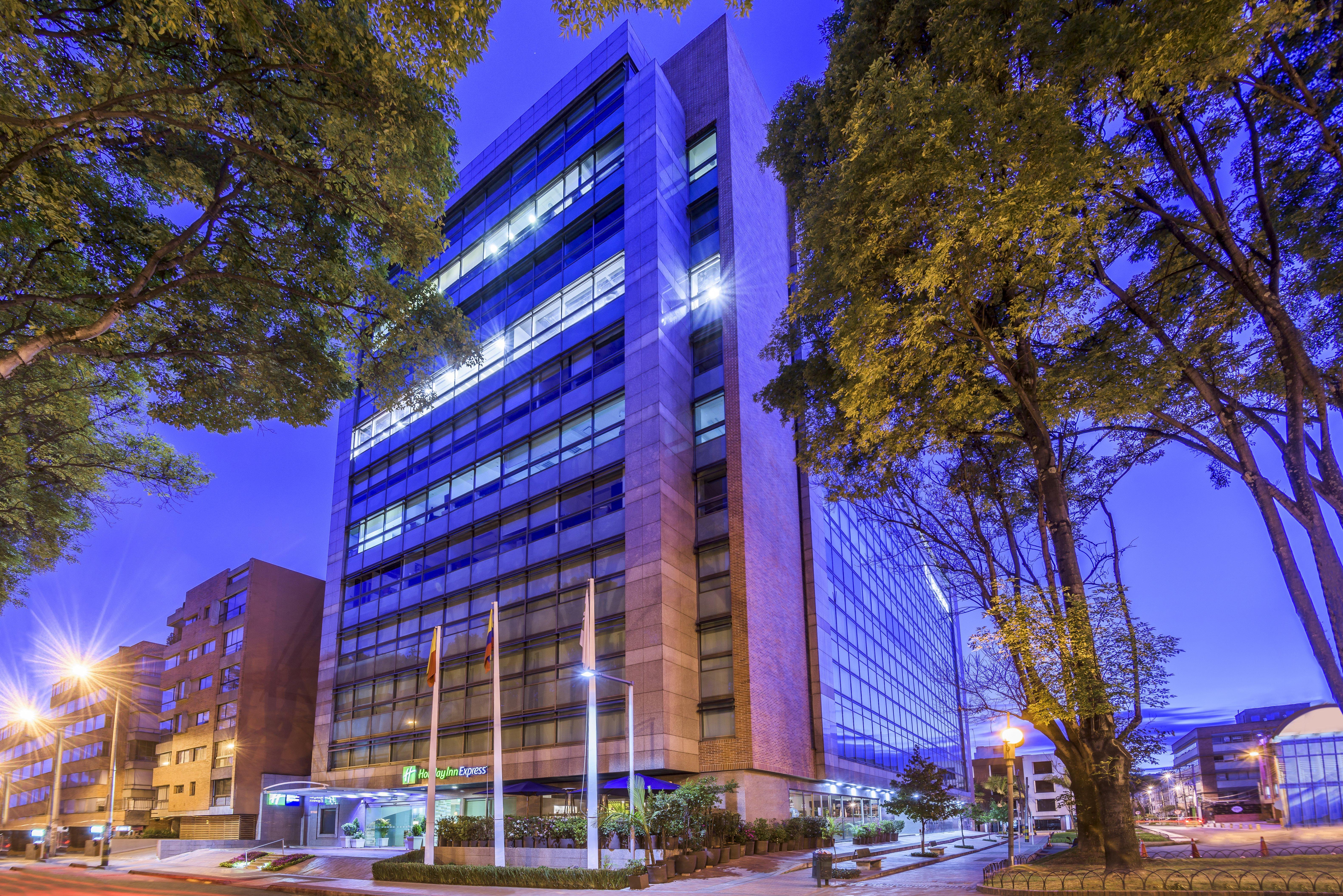 Holiday Inn Express Bogota - Parque La 93 By Ihg Екстер'єр фото
