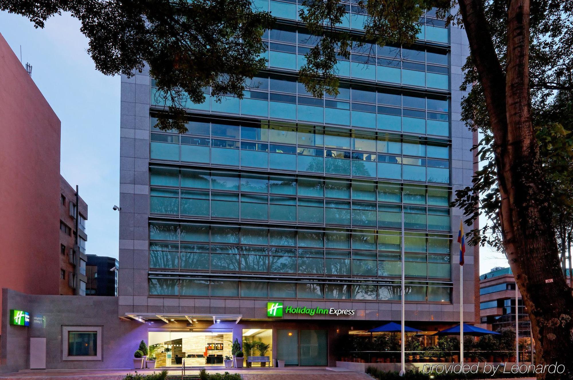 Holiday Inn Express Bogota - Parque La 93 By Ihg Екстер'єр фото