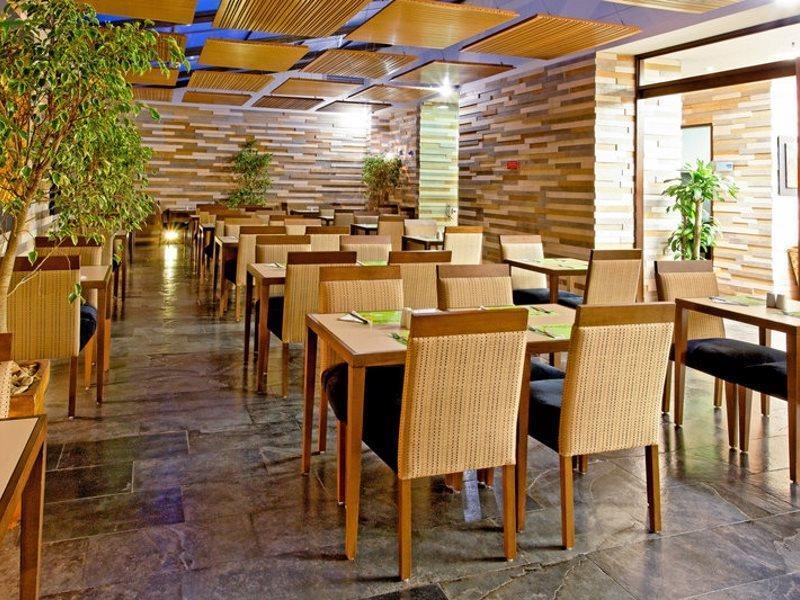 Holiday Inn Express Bogota - Parque La 93 By Ihg Екстер'єр фото