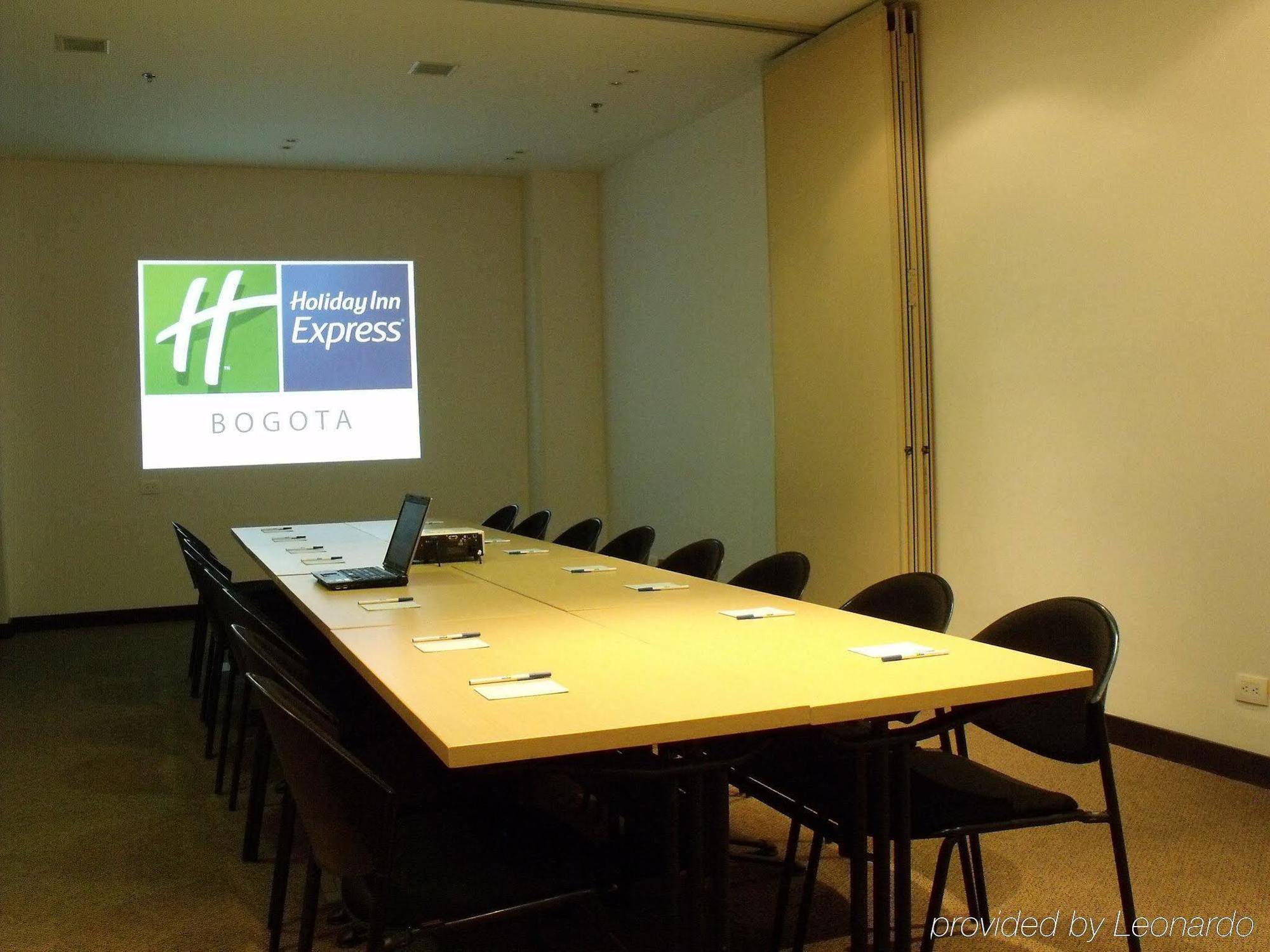 Holiday Inn Express Bogota - Parque La 93 By Ihg Зручності фото